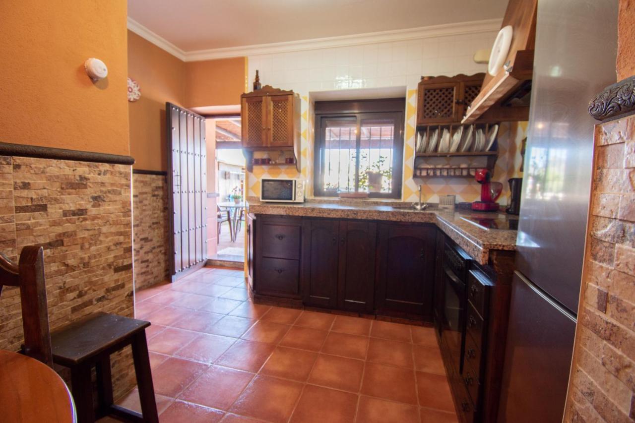 Villa Elisabeth Con Piscina Climatizada Chimenea Y Terraza Арриате Экстерьер фото
