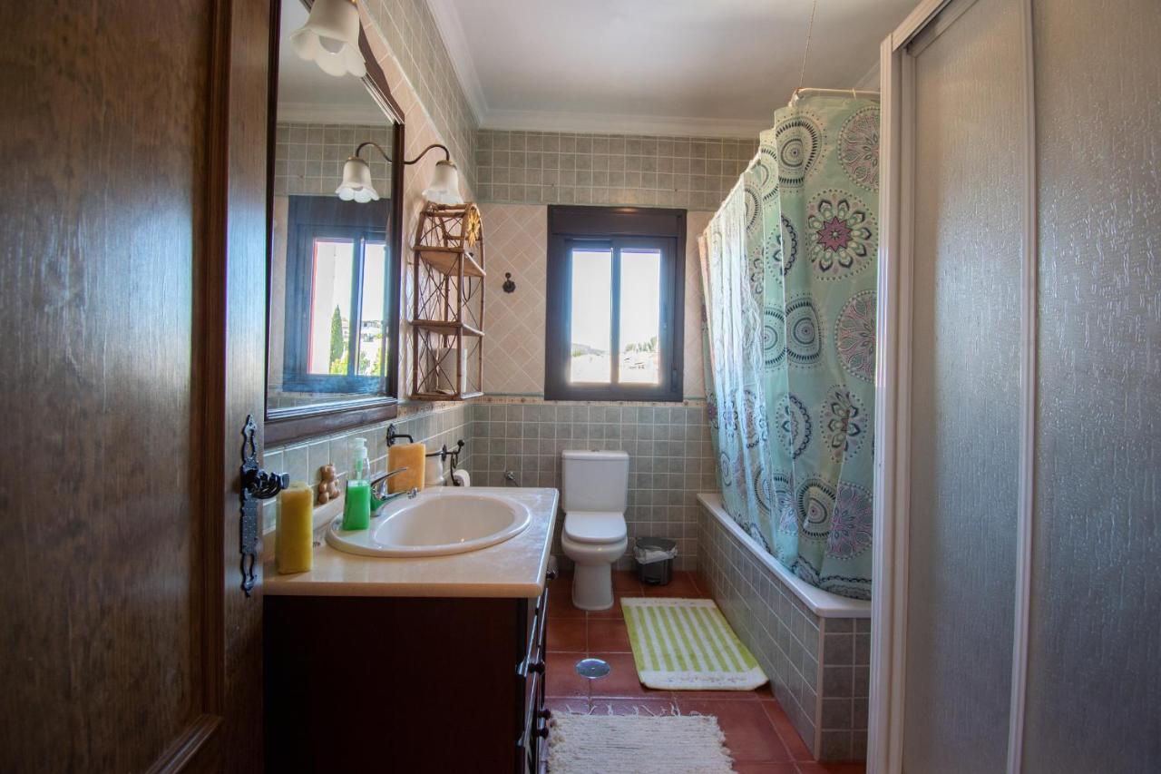 Villa Elisabeth Con Piscina Climatizada Chimenea Y Terraza Арриате Экстерьер фото