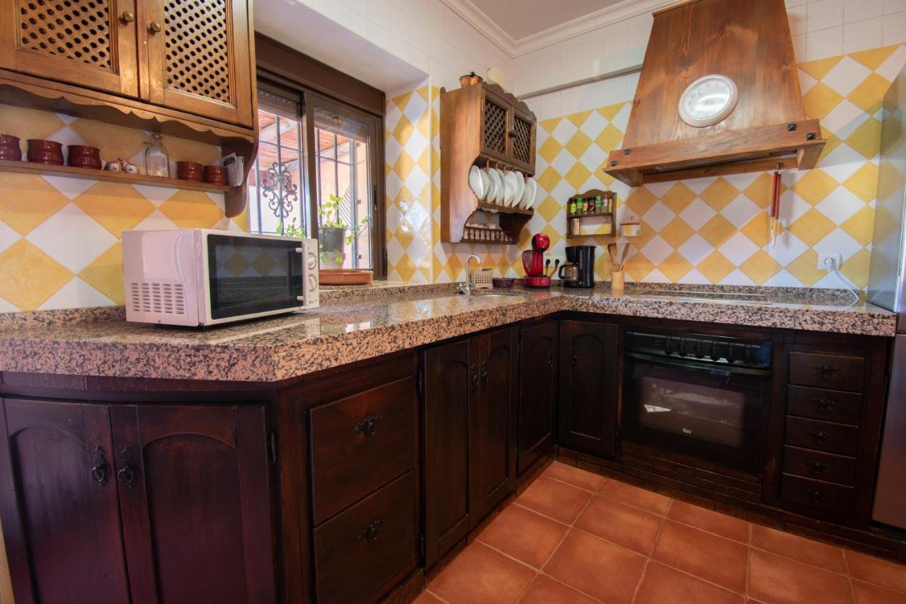 Villa Elisabeth Con Piscina Climatizada Chimenea Y Terraza Арриате Экстерьер фото